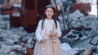 《心跳》-叙利亚失明儿童在废墟上演唱,呼吁获得正常童年生活