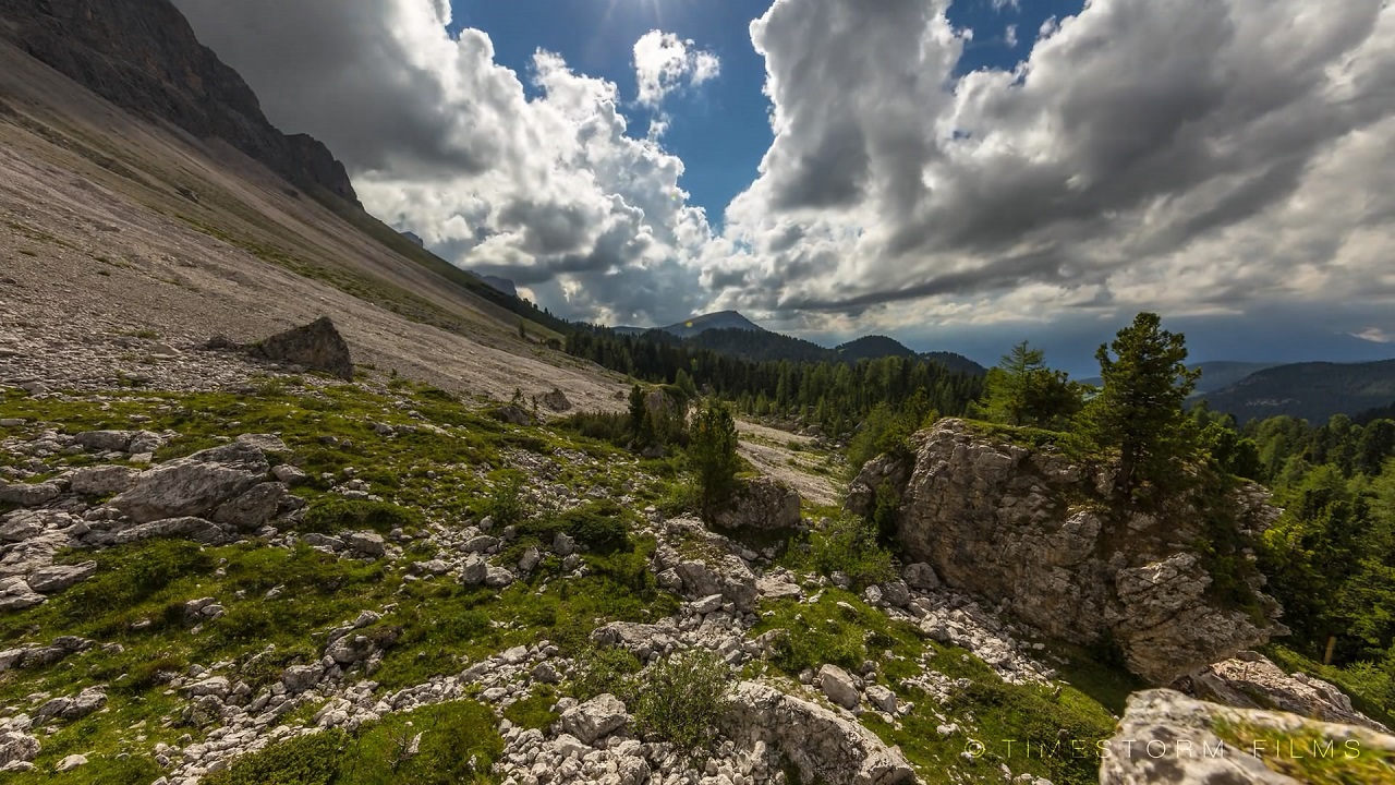 《阿尔卑斯山脉》白云岩•意大利阿尔卑斯山特色